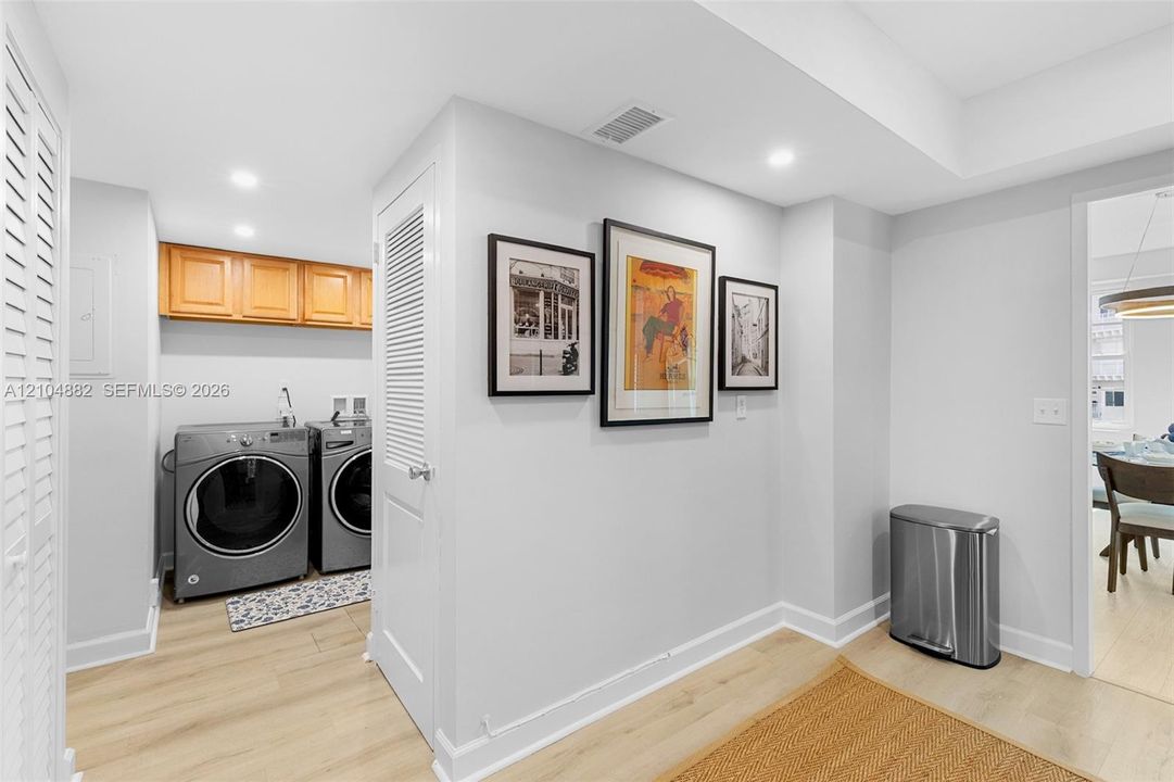 For Sale: $595,000 (2 beds, 2 baths, 1395 Square Feet)