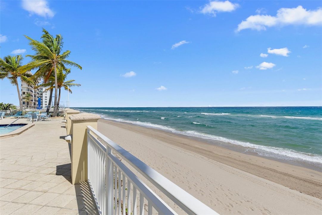 For Sale: $595,000 (2 beds, 2 baths, 1395 Square Feet)