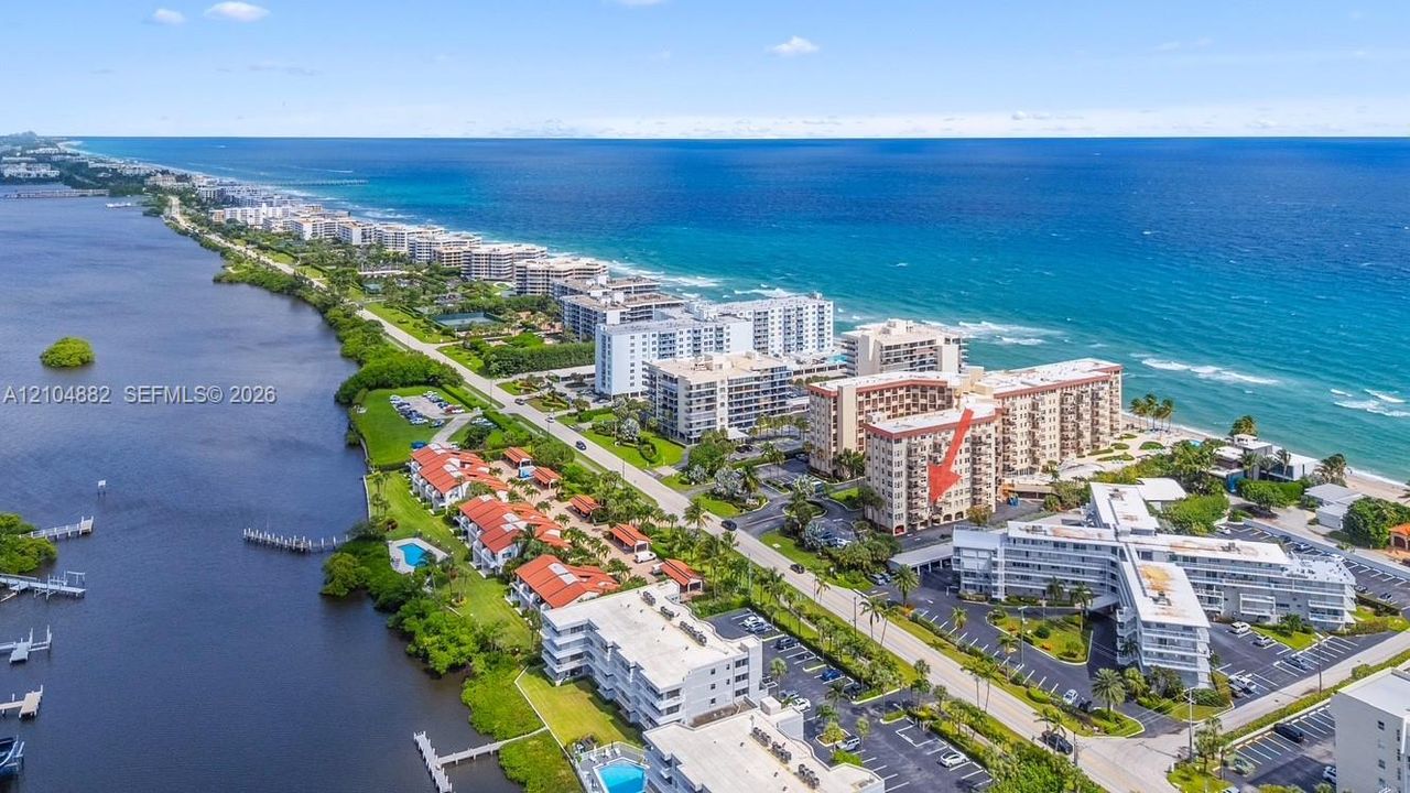 For Sale: $595,000 (2 beds, 2 baths, 1395 Square Feet)