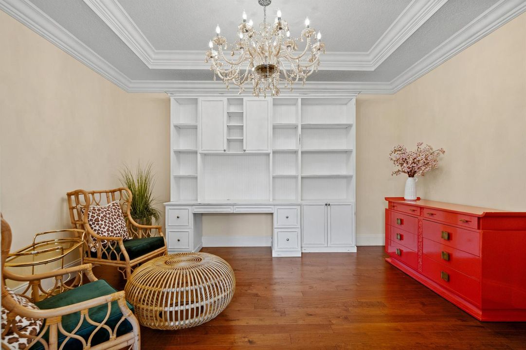 First floor bonus den space