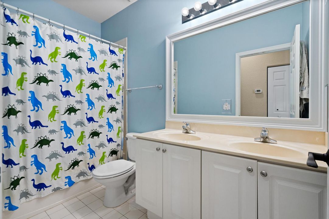 Upstairs guest bathroom