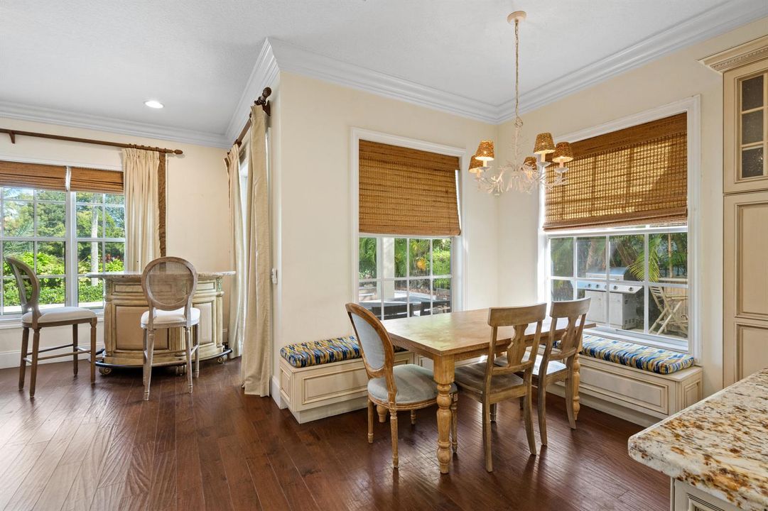 Eat in dining nook