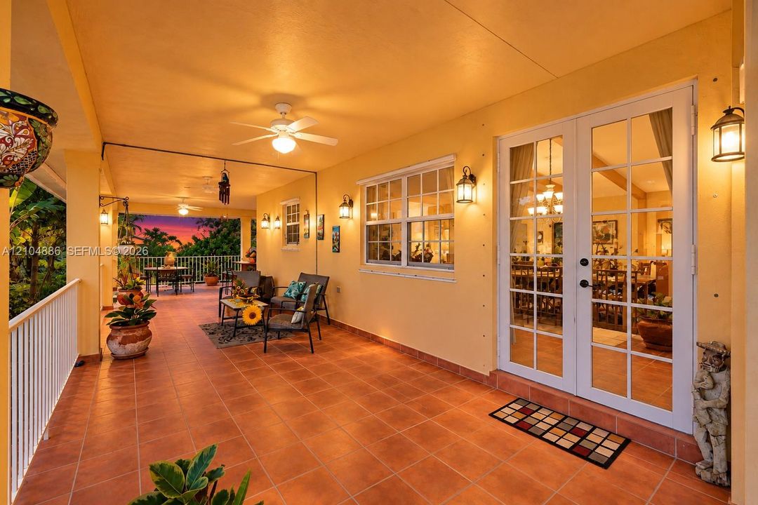 For Sale: $1,289,998 (4 beds, 2 baths, 2608 Square Feet)