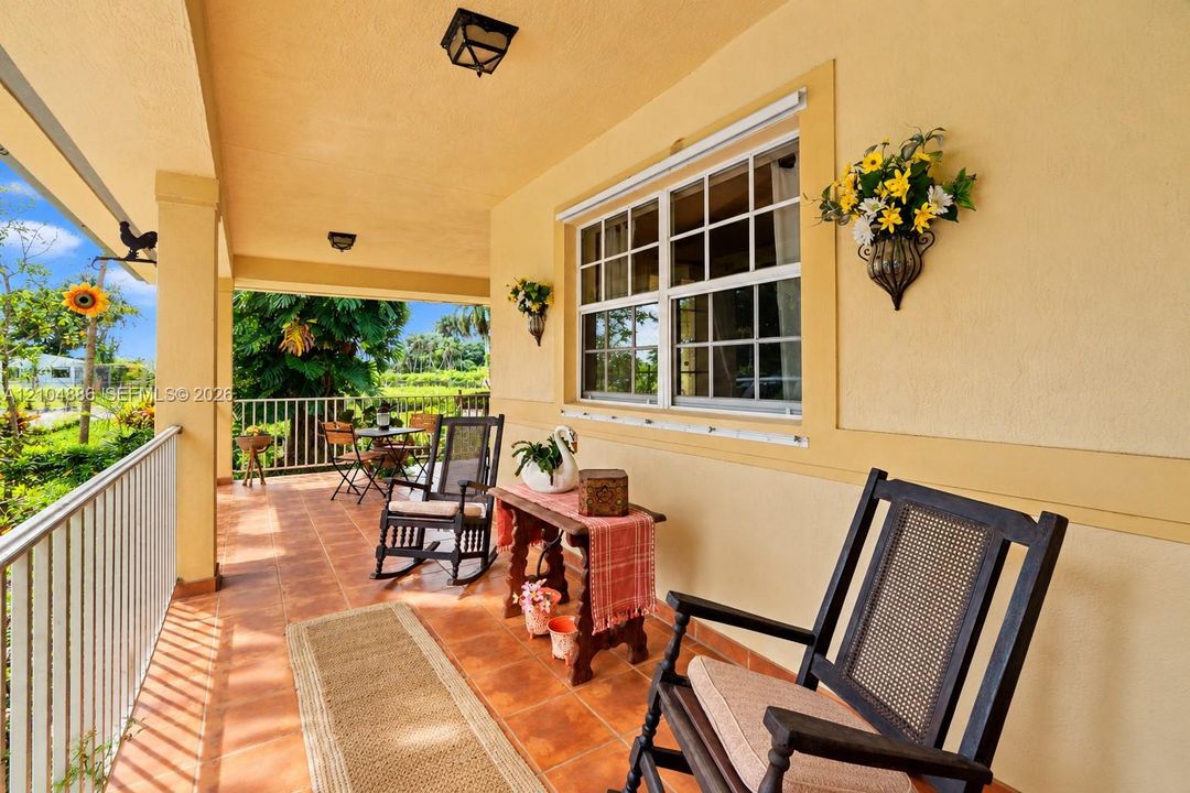 For Sale: $1,289,998 (4 beds, 2 baths, 2608 Square Feet)