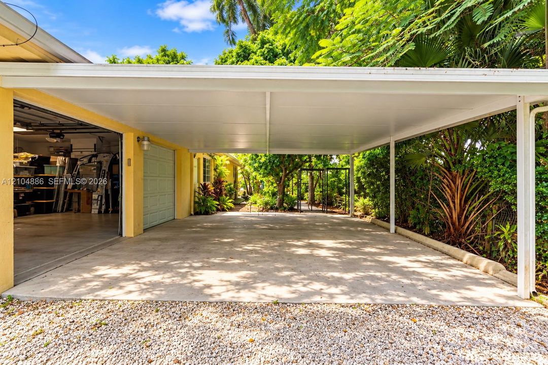 For Sale: $1,289,998 (4 beds, 2 baths, 2608 Square Feet)
