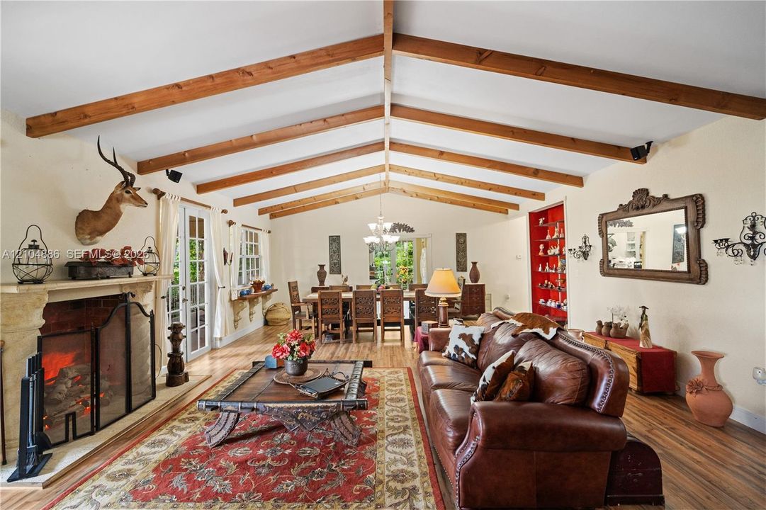 For Sale: $1,289,998 (4 beds, 2 baths, 2608 Square Feet)