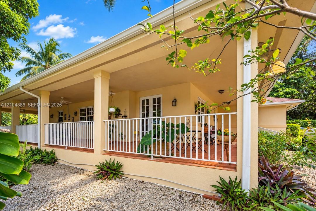 For Sale: $1,289,998 (4 beds, 2 baths, 2608 Square Feet)