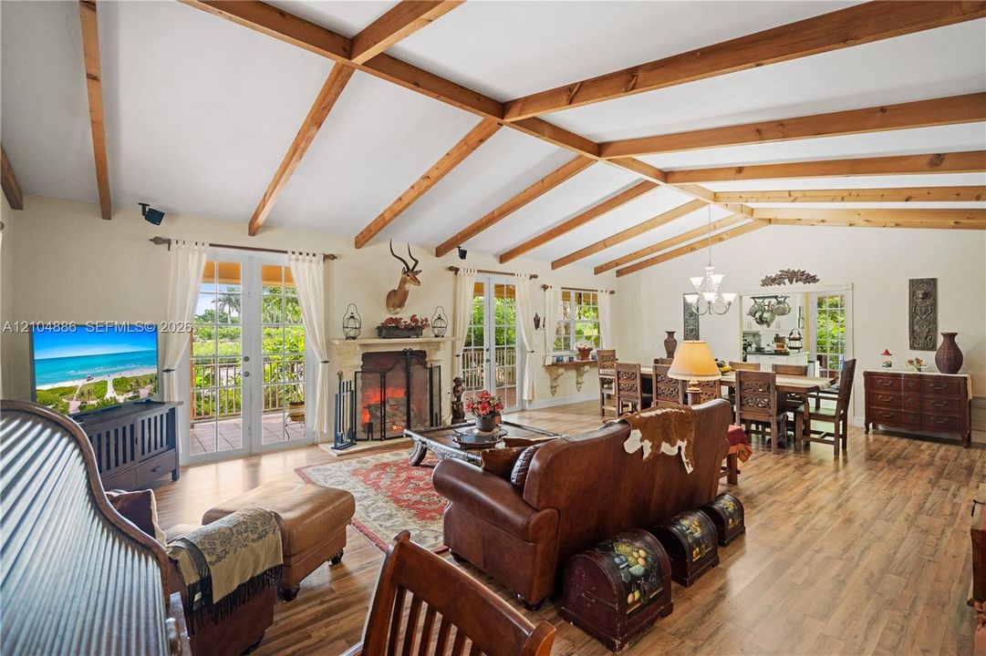 For Sale: $1,289,998 (4 beds, 2 baths, 2608 Square Feet)
