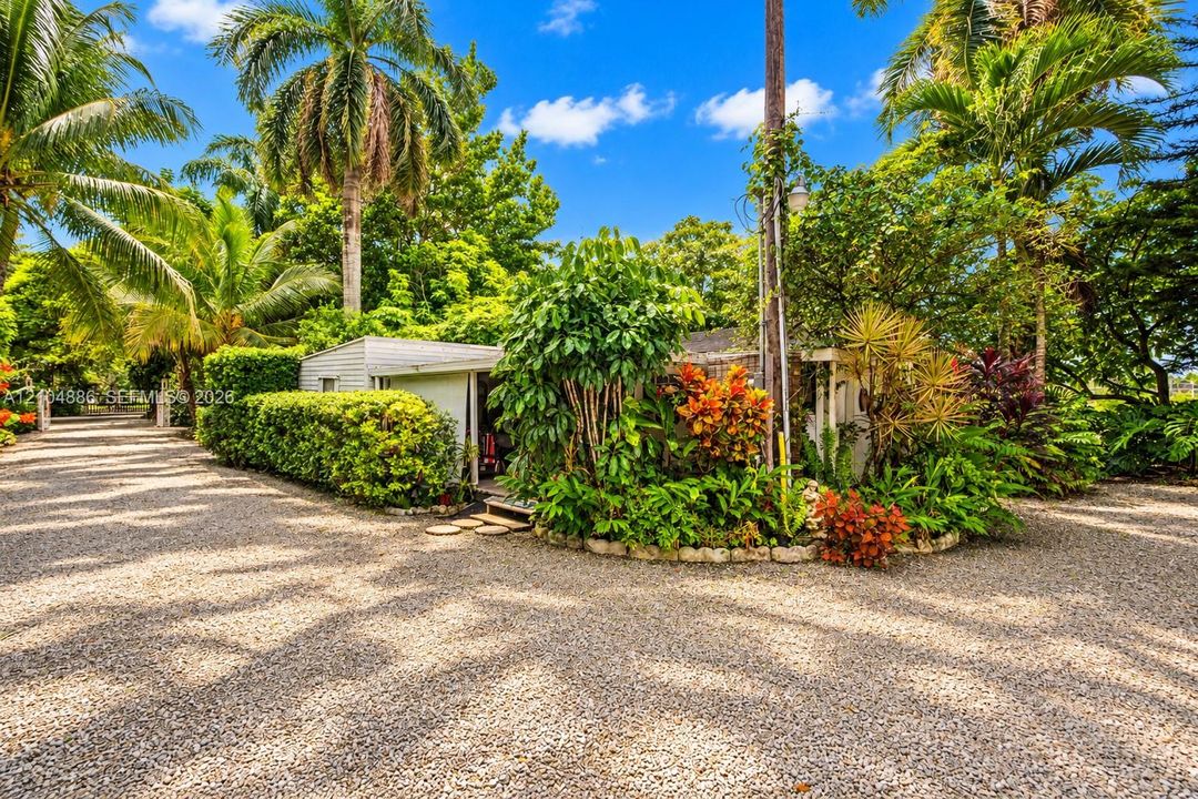 For Sale: $1,289,998 (4 beds, 2 baths, 2608 Square Feet)