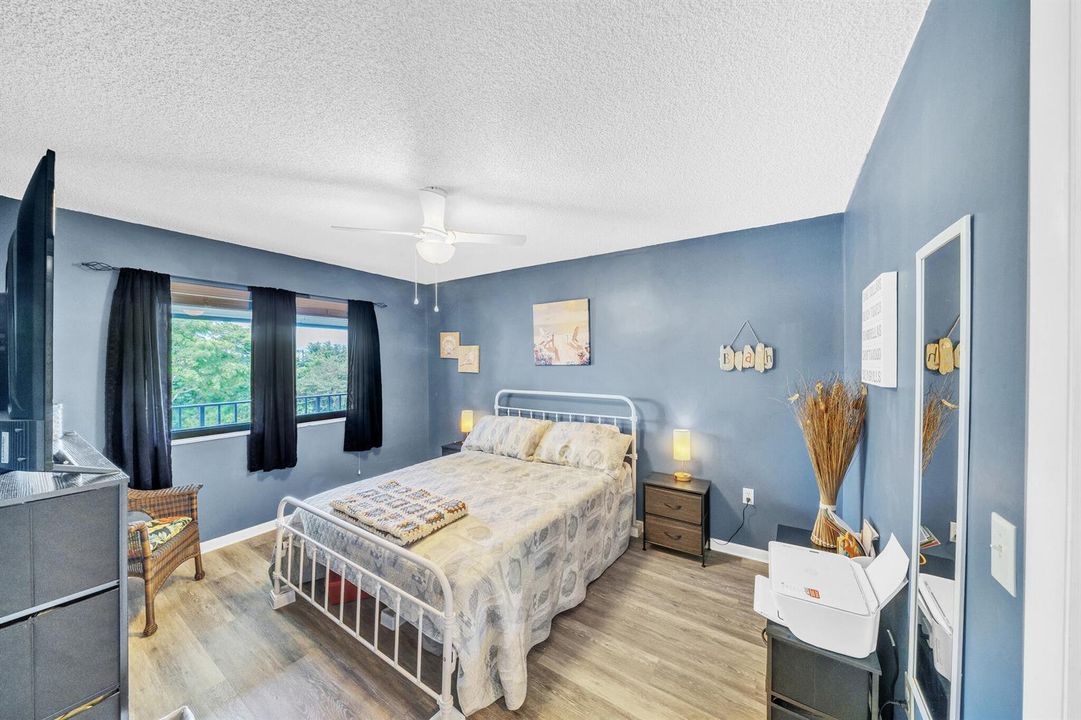 6 Guest Bedroom A (2)