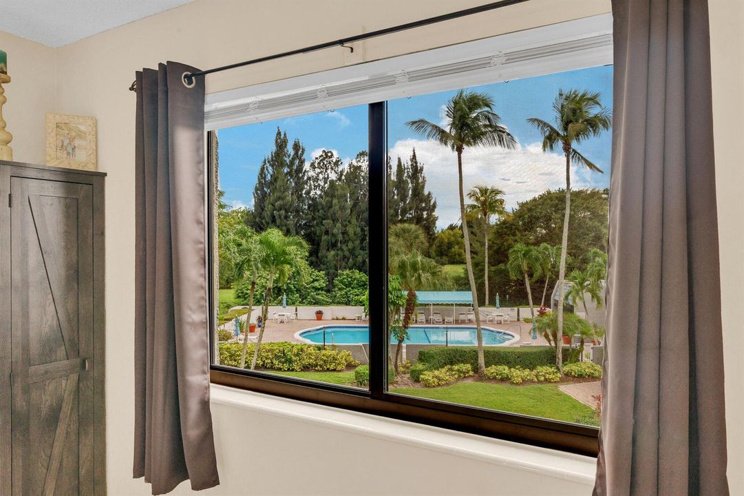 17 Primary Bedroom Suite (8)