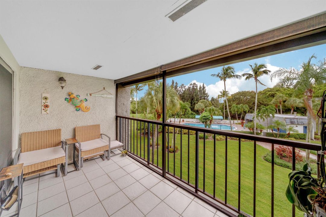 19 Balcony (1)