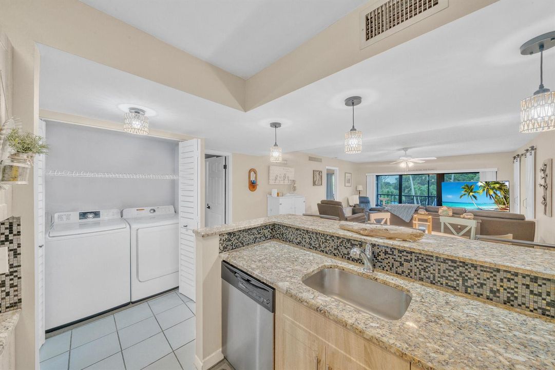 5 Kitchen (6)