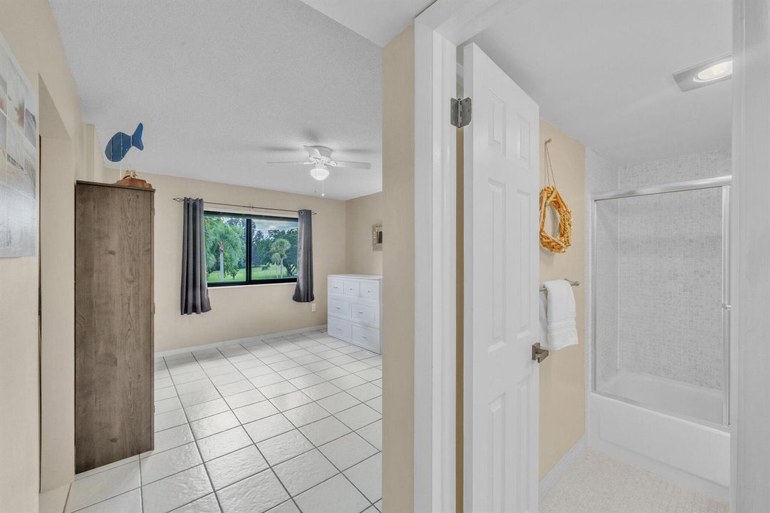 17 Primary Bedroom Suite (5)