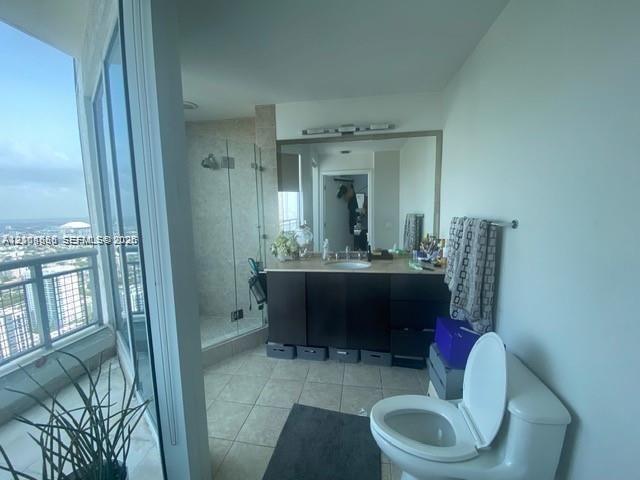 For Rent: $3,650 (1 beds, 2 baths, 951 Square Feet)