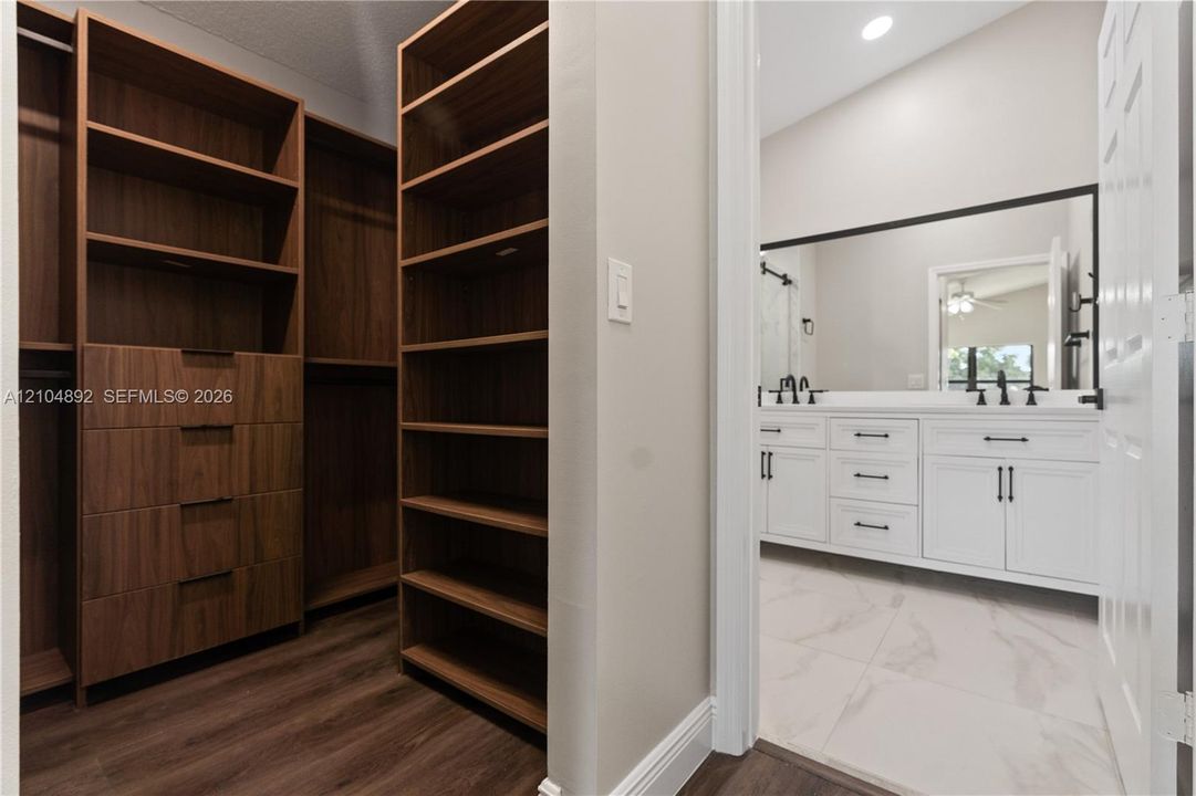 В аренду: $4,500 (3 спален, 2 ванн, 1616 Квадратных фут)