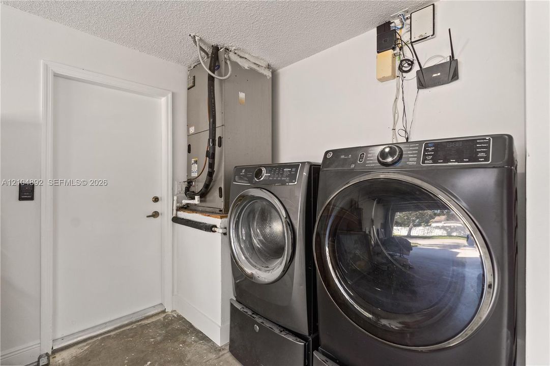 В аренду: $4,500 (3 спален, 2 ванн, 1616 Квадратных фут)