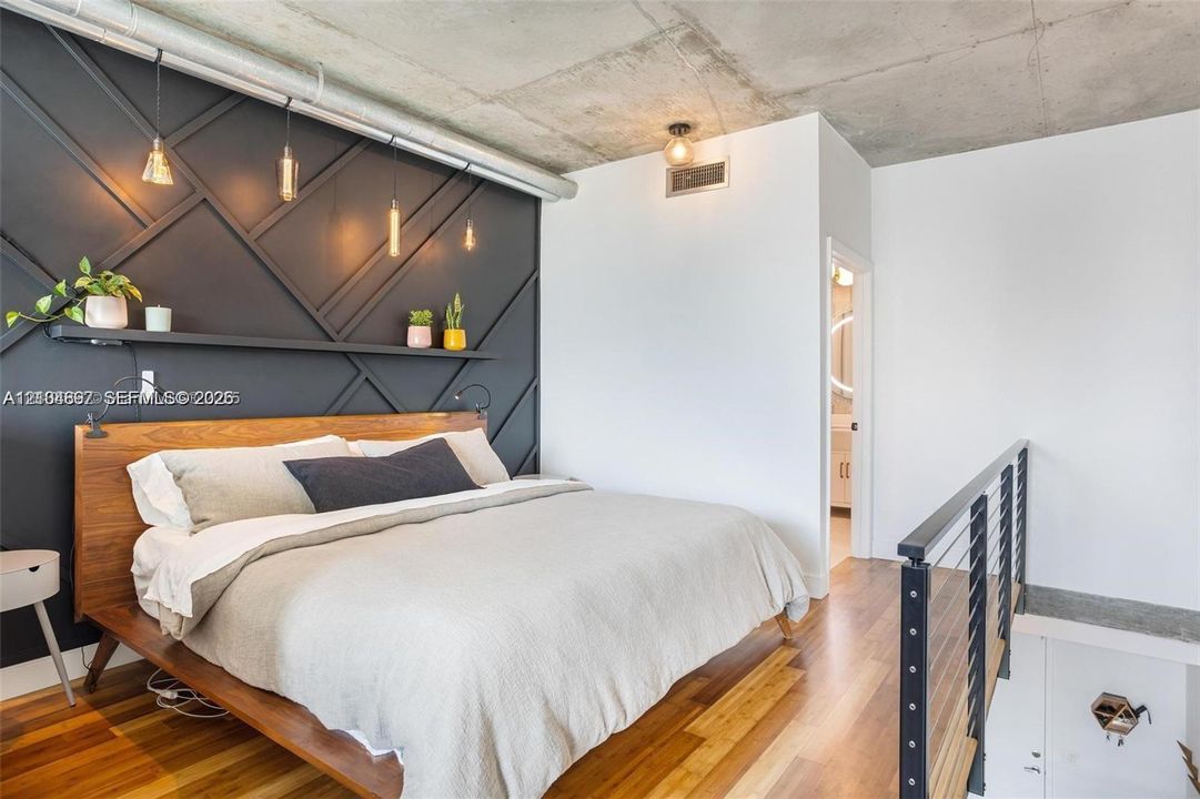 Activo con contrato: $3,200 (1 camas, 1 baños, 795 Pies cuadrados)