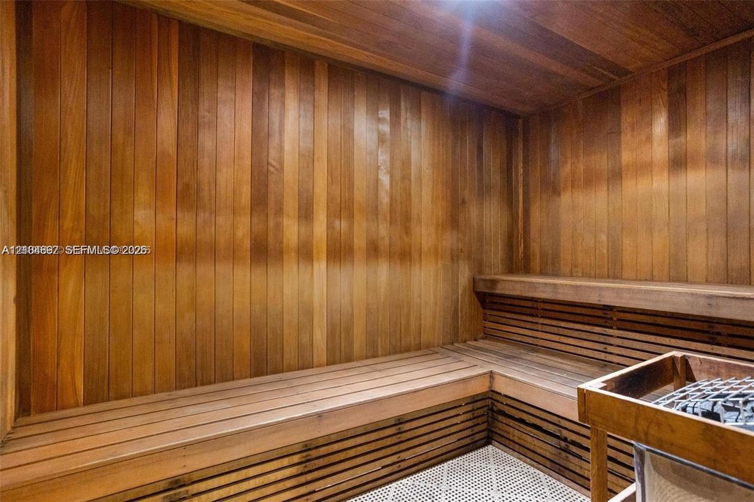 Activo con contrato: $3,200 (1 camas, 1 baños, 795 Pies cuadrados)