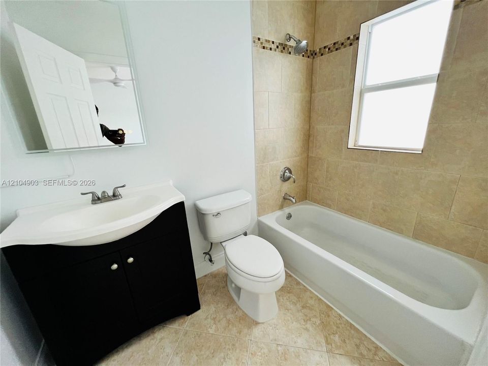 В аренду: $2,250 (1 спален, 1 ванн, 800 Квадратных фут)