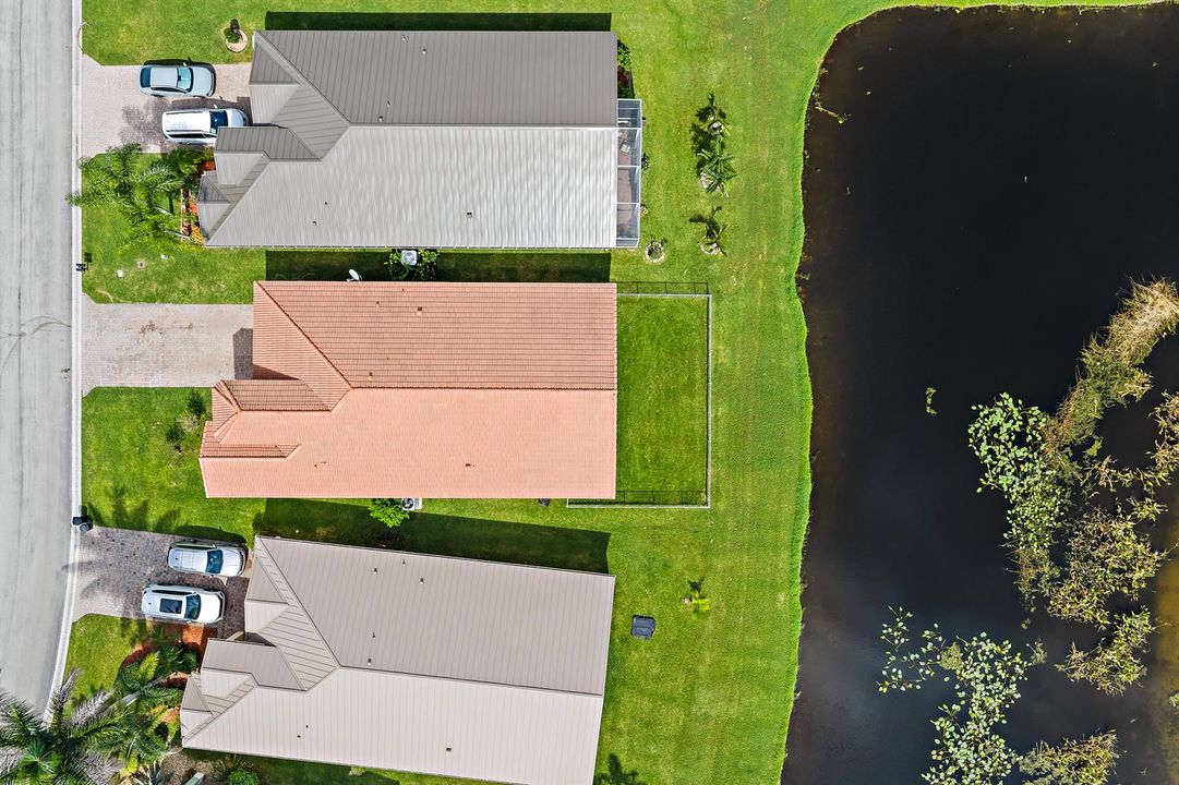 5183 DRONE DIRECT OVER HOUSE PIC