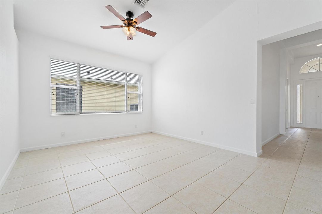 5183 DINING: FLEX A