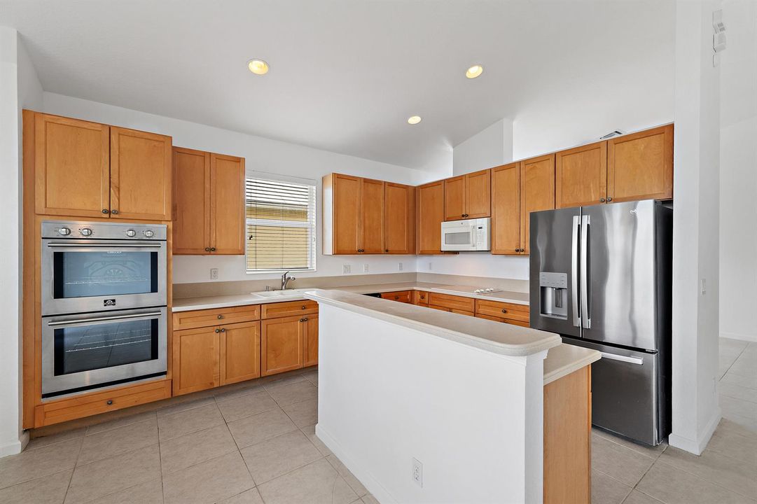 Bright Kitchen, New Double Wall Oven