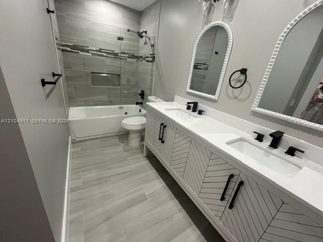 2nd bathroom 2nd floor