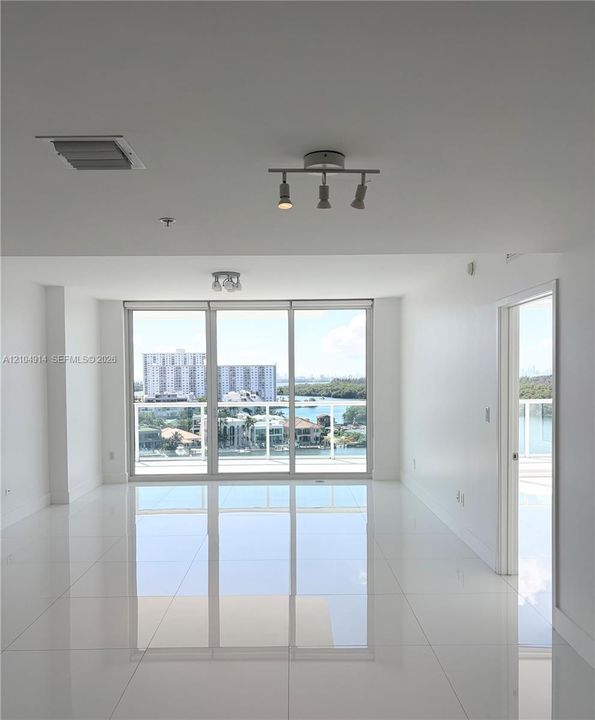 For Rent: $6,200 (2 beds, 3 baths, 1553 Square Feet)