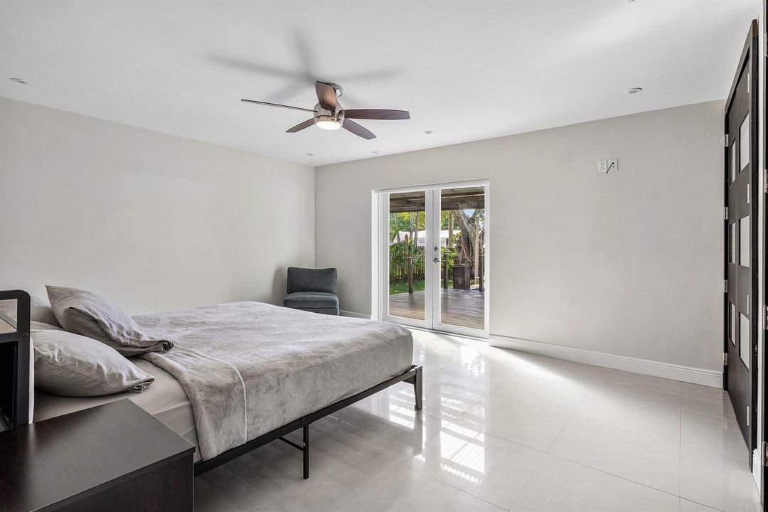 018-3444PierceStreet-Hollywood-FL-33021-