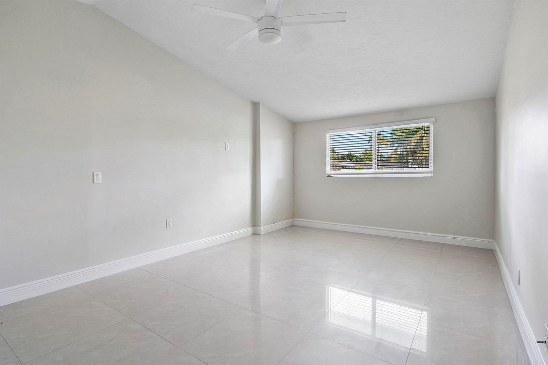 015-3444PierceStreet-Hollywood-FL-33021-