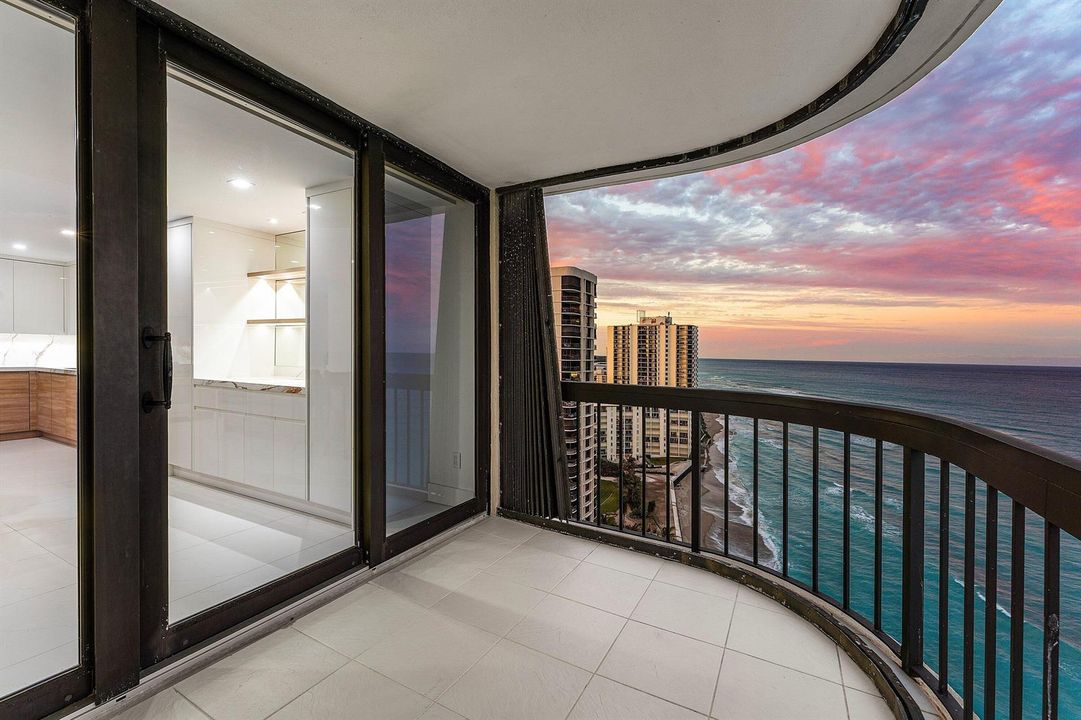 075-5380NorthOceanDrive-19D-RivieraBeach