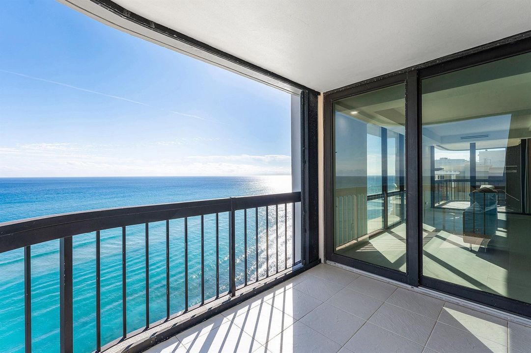 040-5380NorthOceanDrive-19D-RivieraBeach