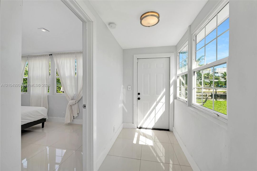 En Venta: $1,075,000 (3 camas, 2 baños, 1055 Pies cuadrados)