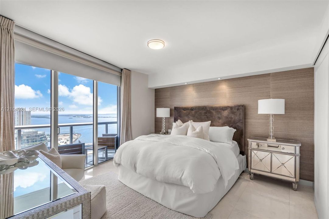 En Venta: $1,250,000 (2 camas, 2 baños, 1313 Pies cuadrados)