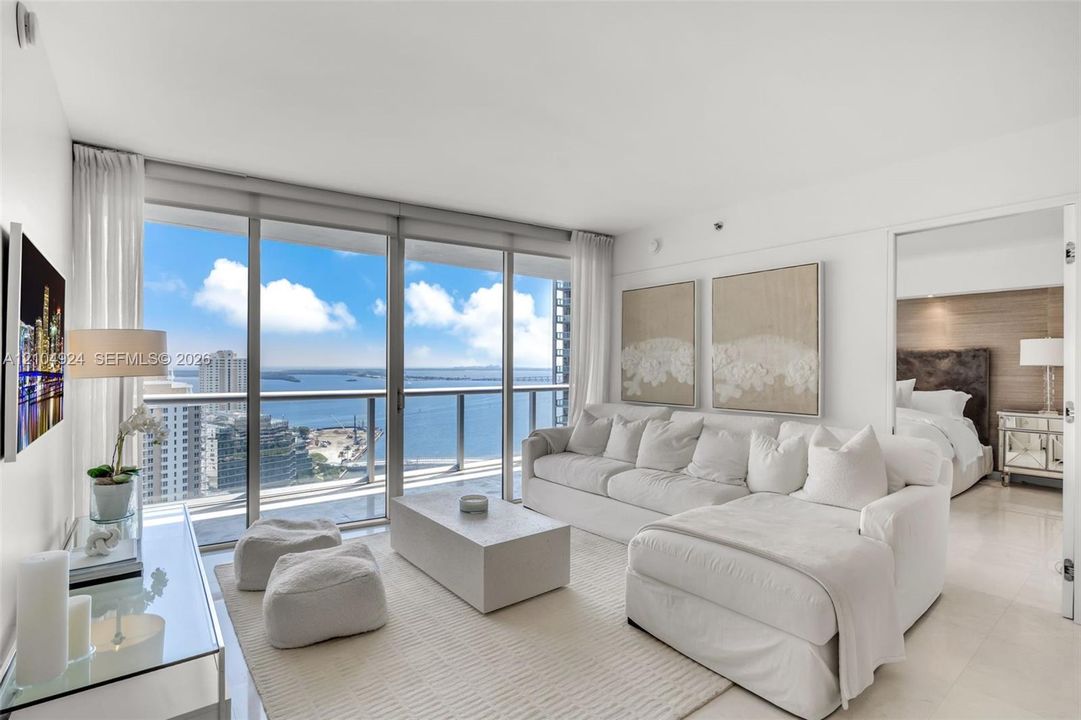 En Venta: $1,250,000 (2 camas, 2 baños, 1313 Pies cuadrados)