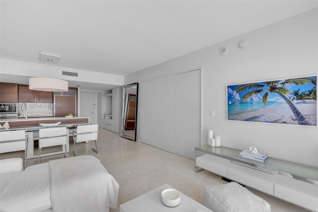 En Venta: $1,250,000 (2 camas, 2 baños, 1313 Pies cuadrados)