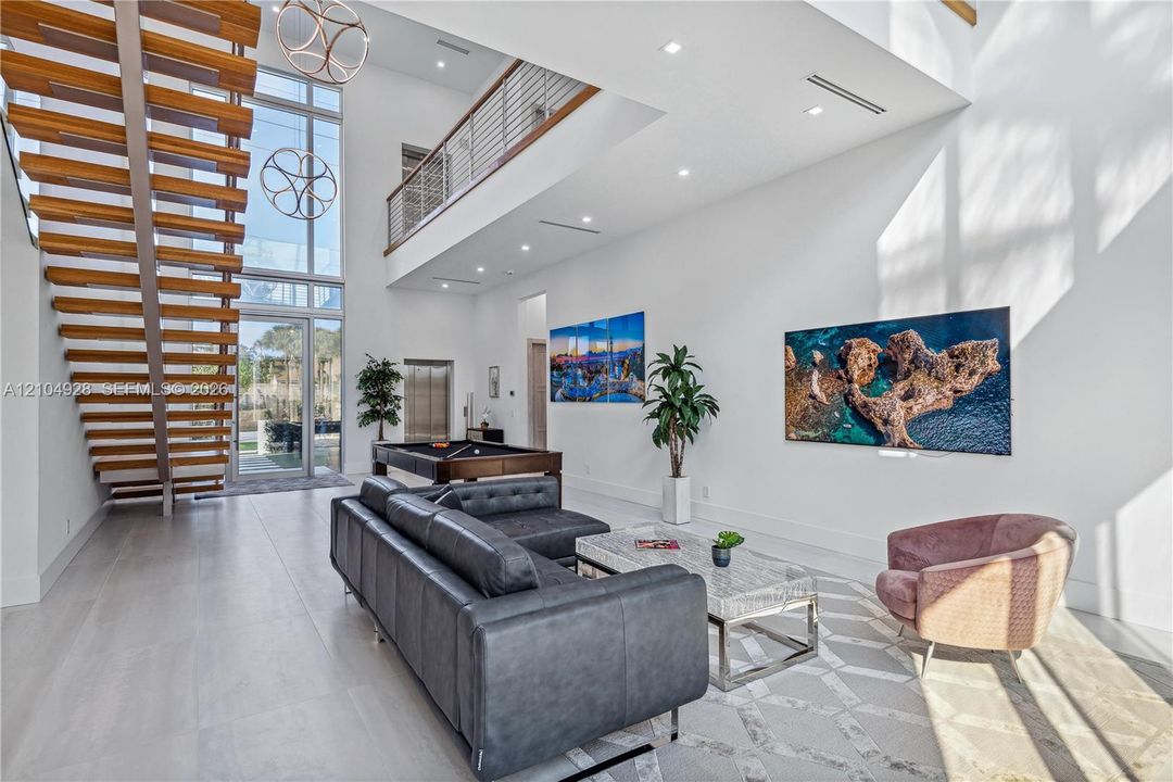 For Sale: $4,999,500 (5 beds, 5 baths, 5024 Square Feet)