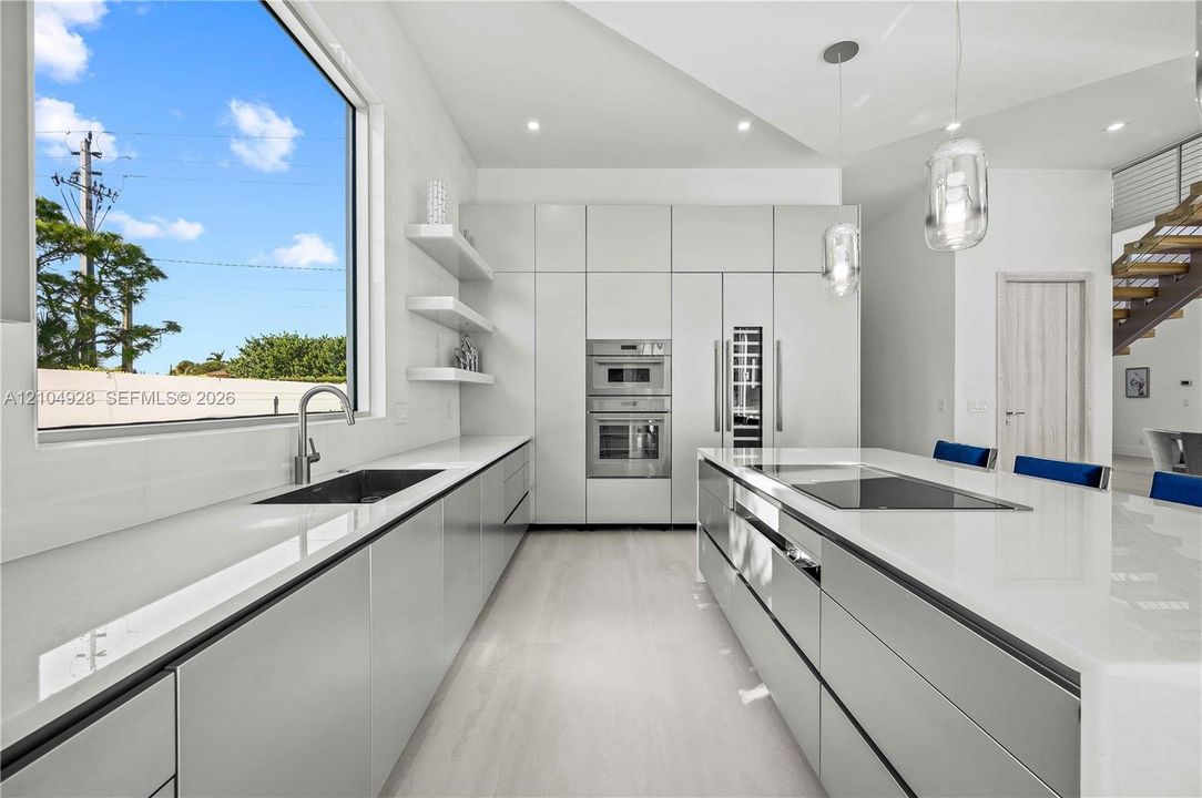 For Sale: $4,999,500 (5 beds, 5 baths, 5024 Square Feet)