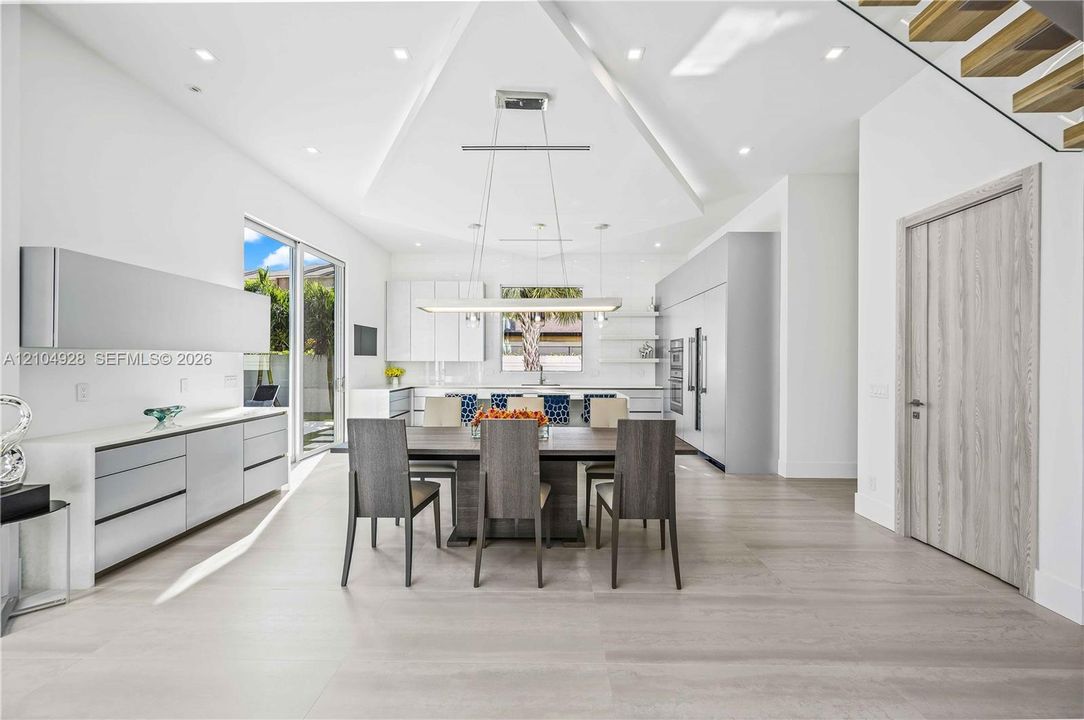 For Sale: $4,999,500 (5 beds, 5 baths, 5024 Square Feet)