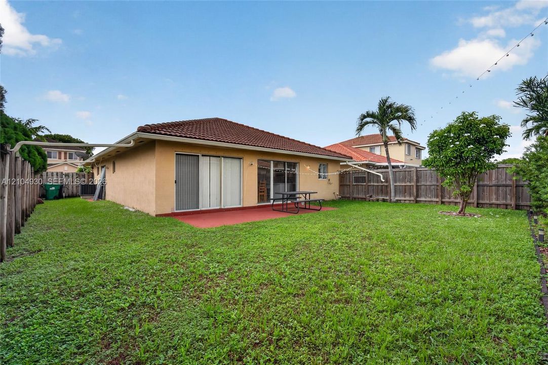 For Sale: $599,000 (3 beds, 2 baths, 1578 Square Feet)