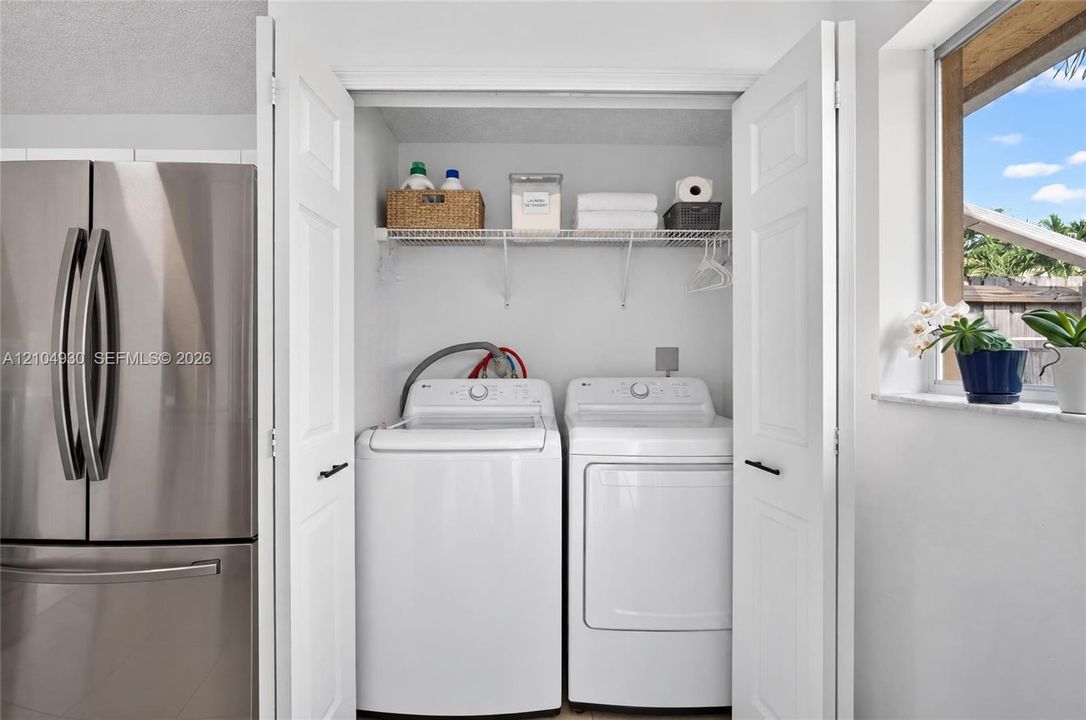 For Sale: $599,000 (3 beds, 2 baths, 1578 Square Feet)