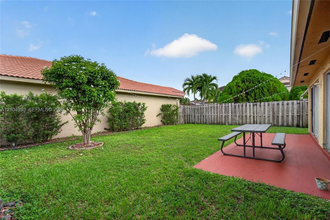For Sale: $599,000 (3 beds, 2 baths, 1578 Square Feet)