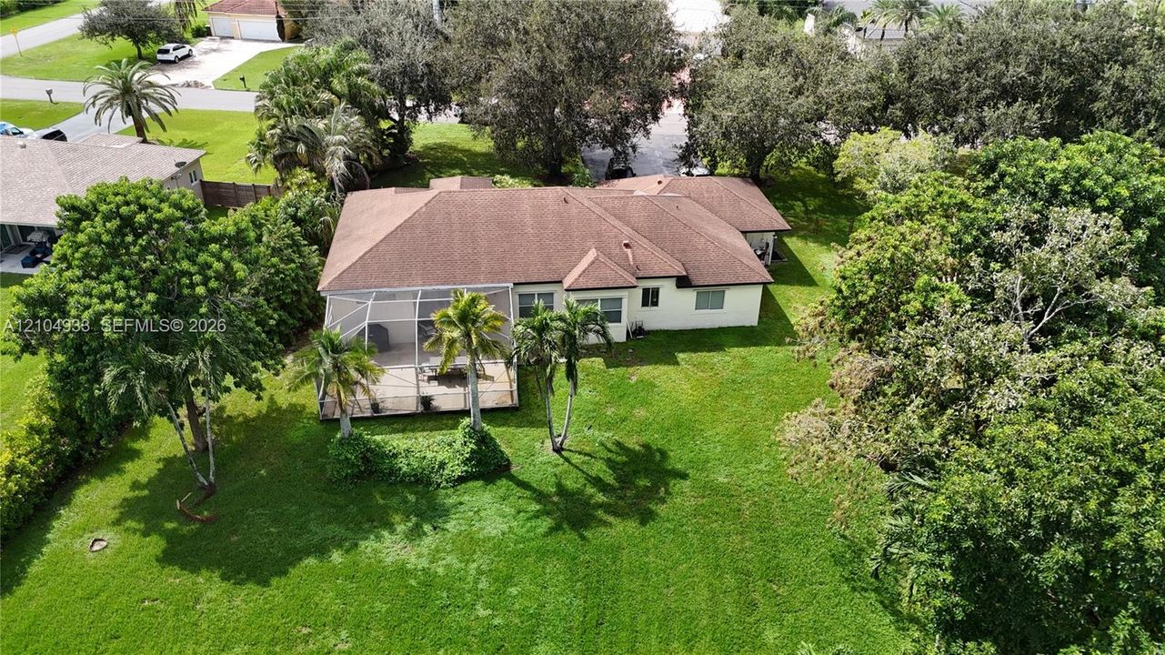 En Venta: $1,200,000 (4 camas, 2 baños, 2054 Pies cuadrados)