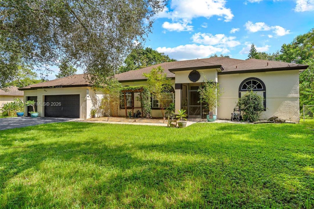En Venta: $1,200,000 (4 camas, 2 baños, 2054 Pies cuadrados)