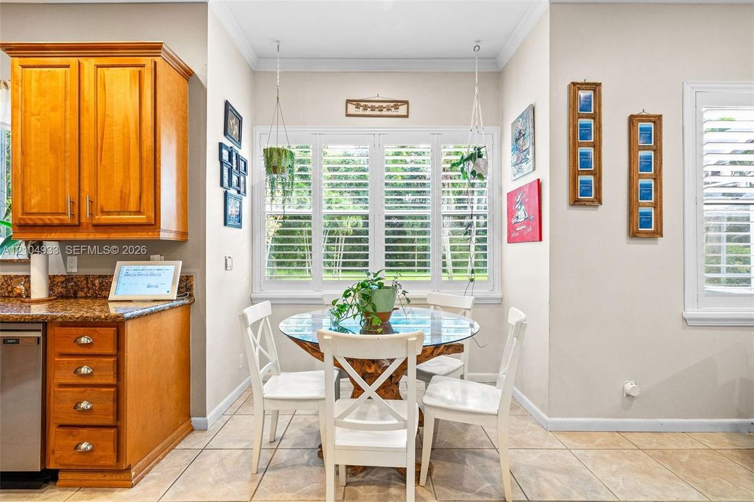 En Venta: $1,200,000 (4 camas, 2 baños, 2054 Pies cuadrados)