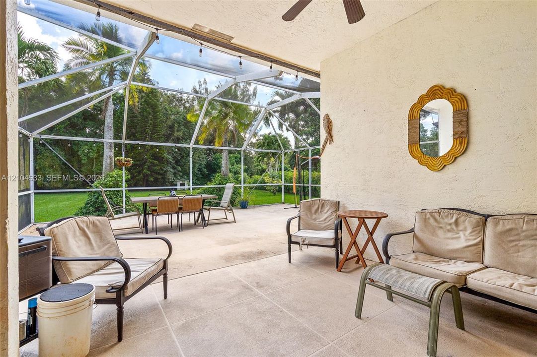 En Venta: $1,200,000 (4 camas, 2 baños, 2054 Pies cuadrados)