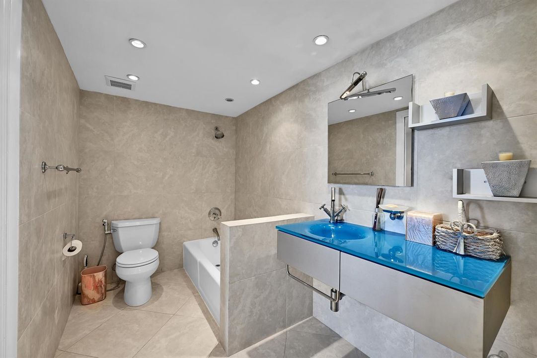 mayfair unit 703 guest bath