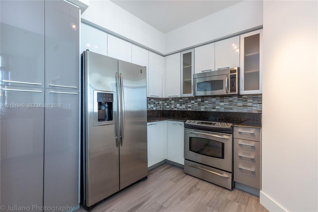 В аренду: $3,500 (2 спален, 2 ванн, 1251 Квадратных фут)