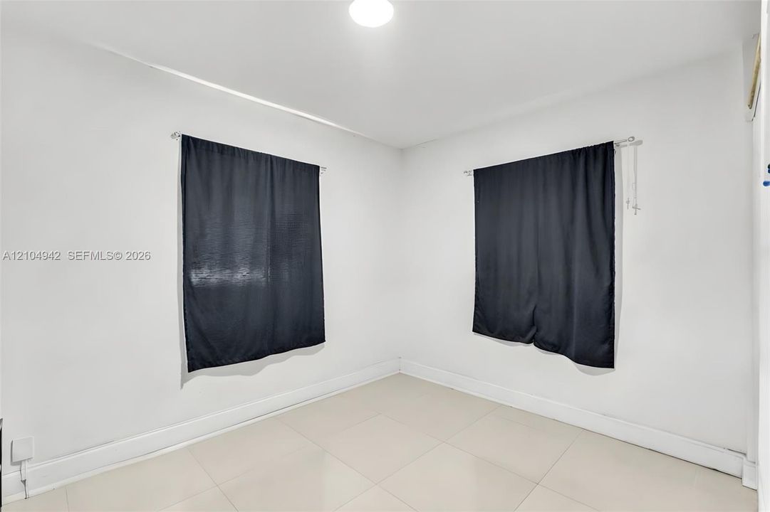 En Venta: $459,999 (4 camas, 2 baños, 1060 Pies cuadrados)